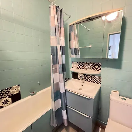 L'émeraude Gare Un à Part *