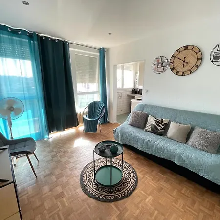 L'émeraude Gare Un à Part Metz