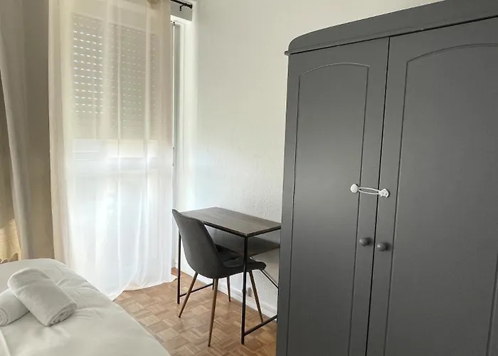 L'émeraude Gare Un à Part * Metz